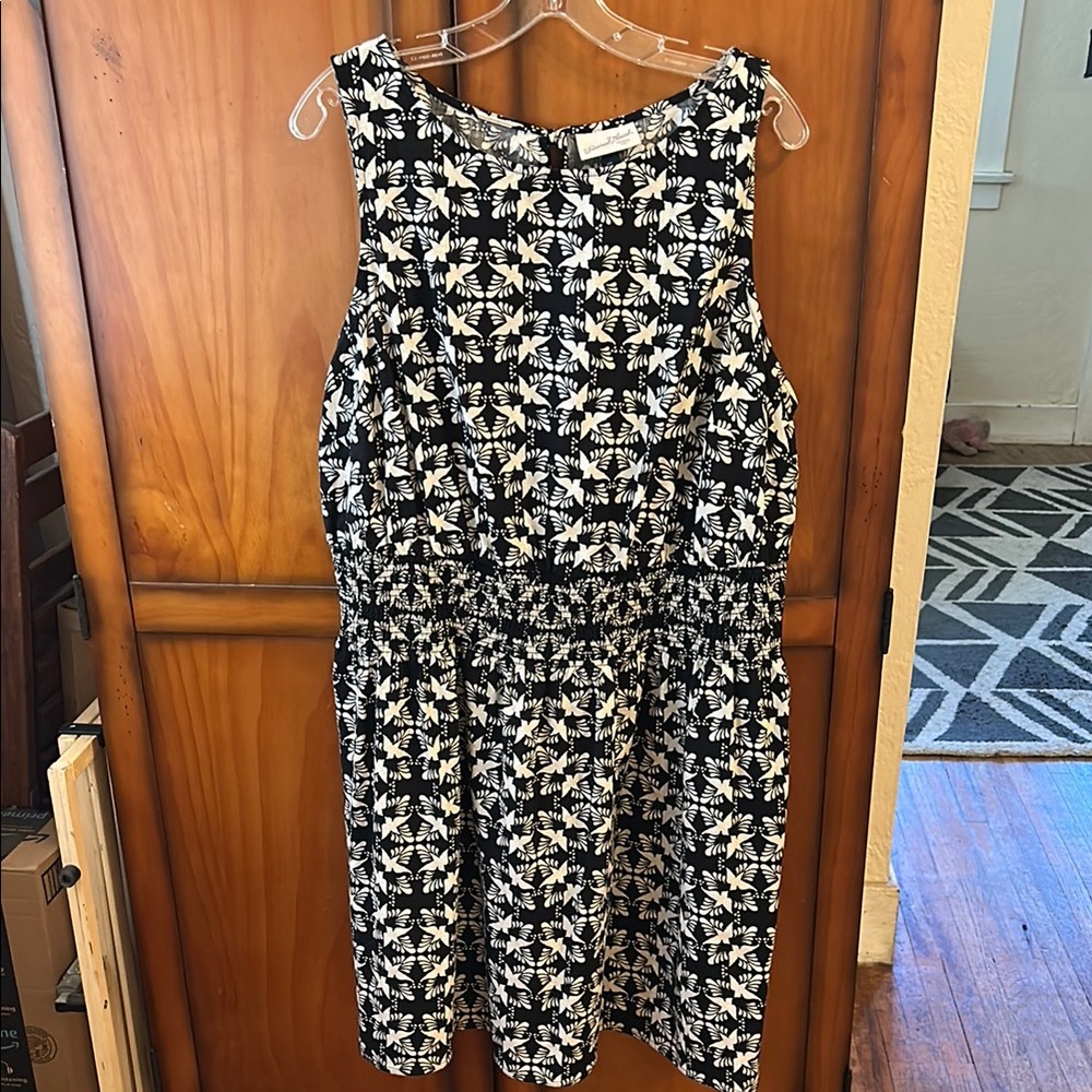 Universal Thread Black and cream Floral Mini Dress
